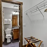 Spacious Mountain 2 Bedroom With Hot Tub Managed By Little Sister Getaways
